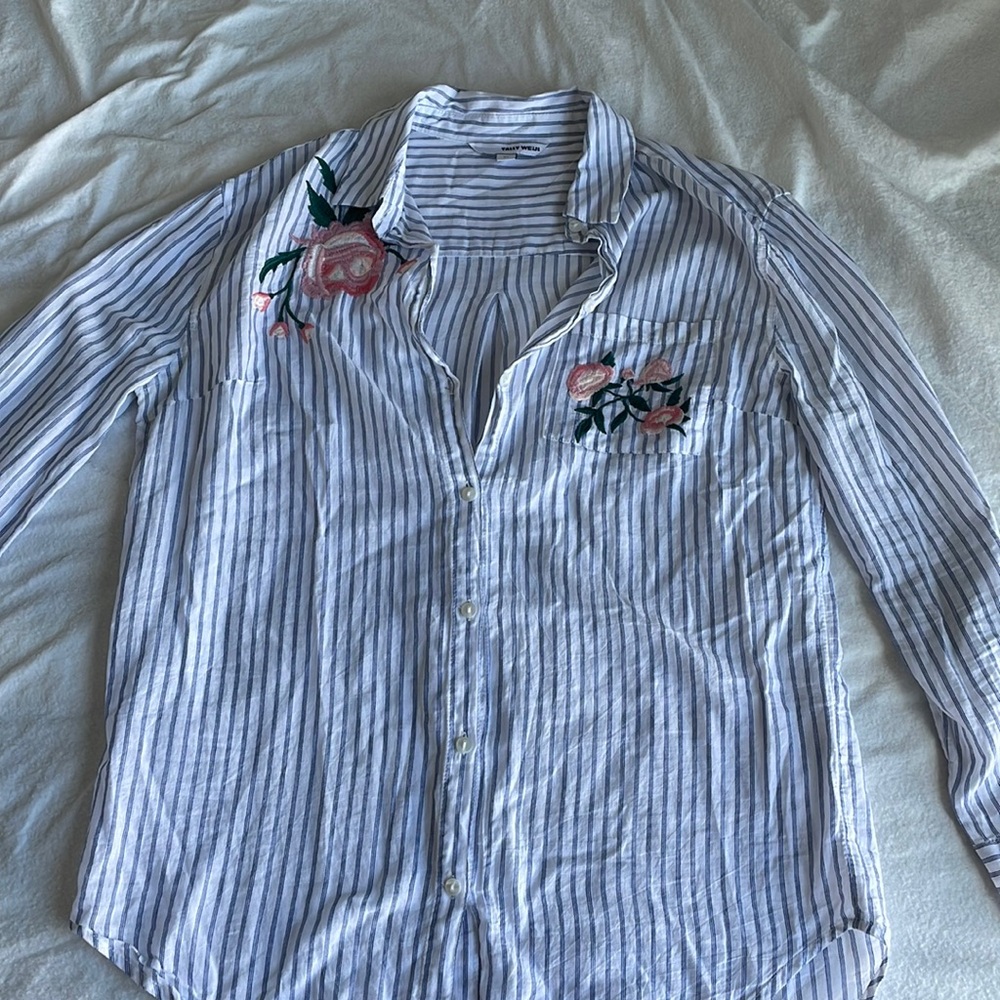 Cute button down with rose embroidery